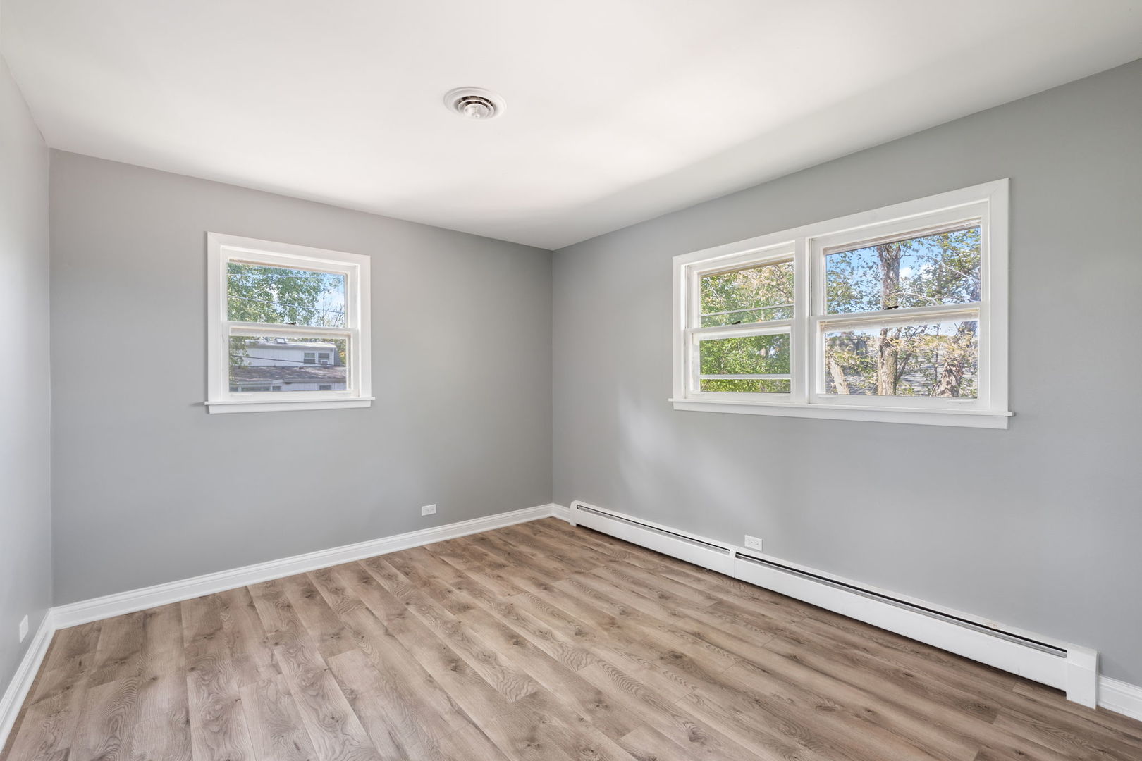 8746 S 81st Court, Hickory Hills, IL 60457