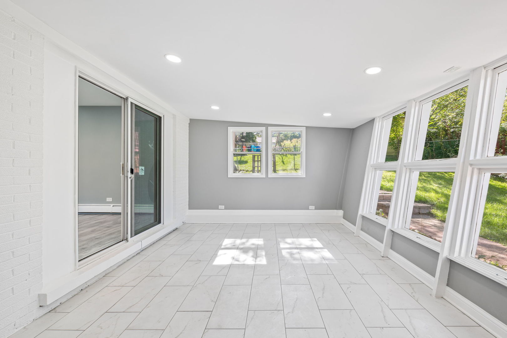 8746 S 81st Court, Hickory Hills, IL 60457