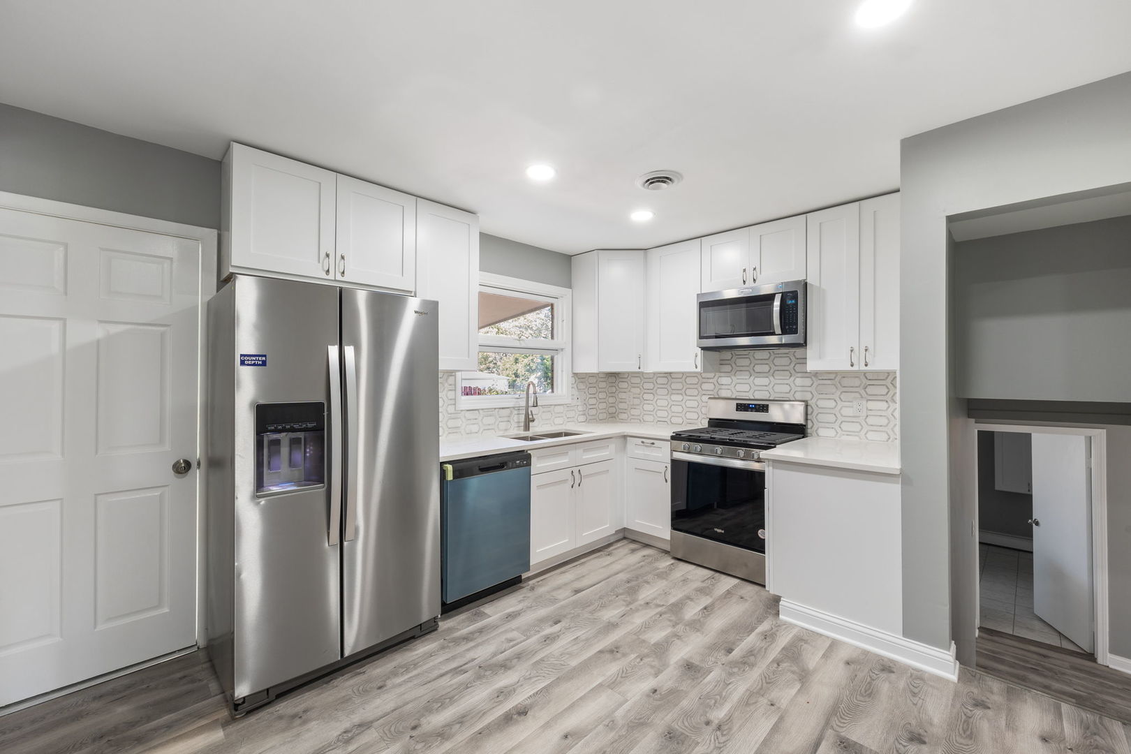 8746 S 81st Court, Hickory Hills, IL 60457