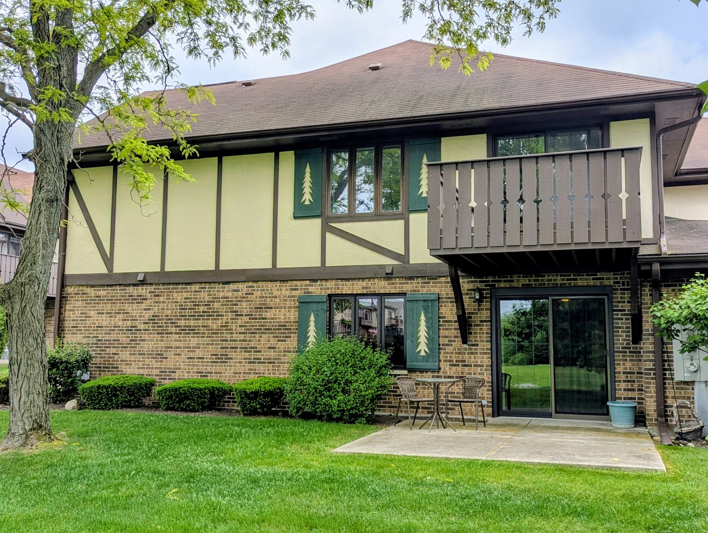 11511 Autobahn Drive #102, Palos Park, IL 60464
