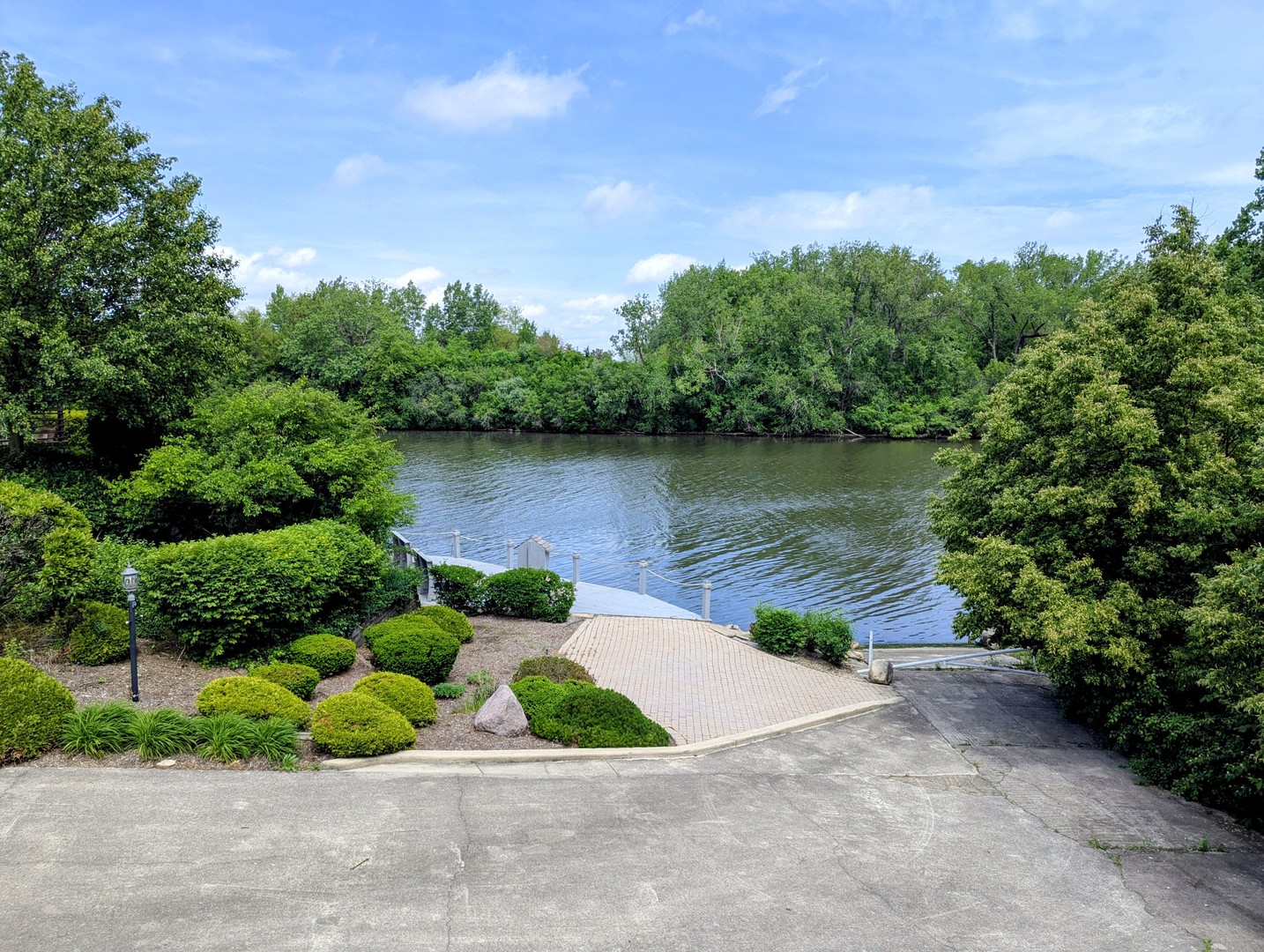 11511 Autobahn Drive #102, Palos Park, IL 60464