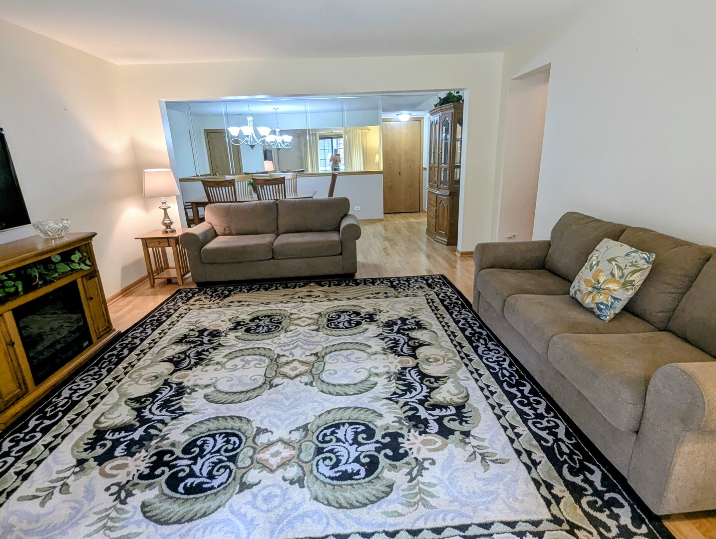 11511 Autobahn Drive #102, Palos Park, IL 60464