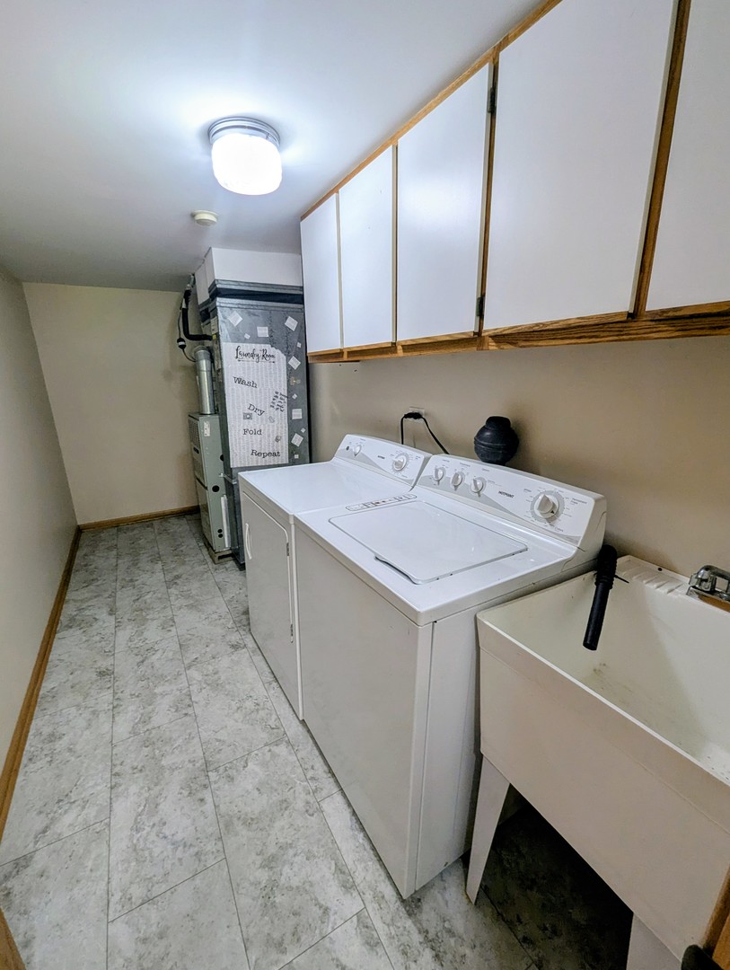 11511 Autobahn Drive #102, Palos Park, IL 60464