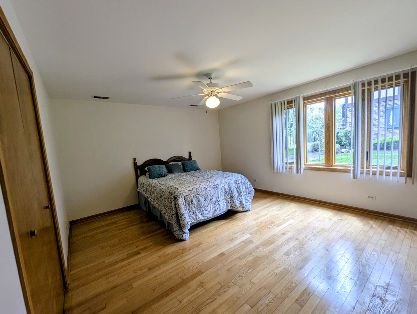 11511 Autobahn Drive #102, Palos Park, IL 60464
