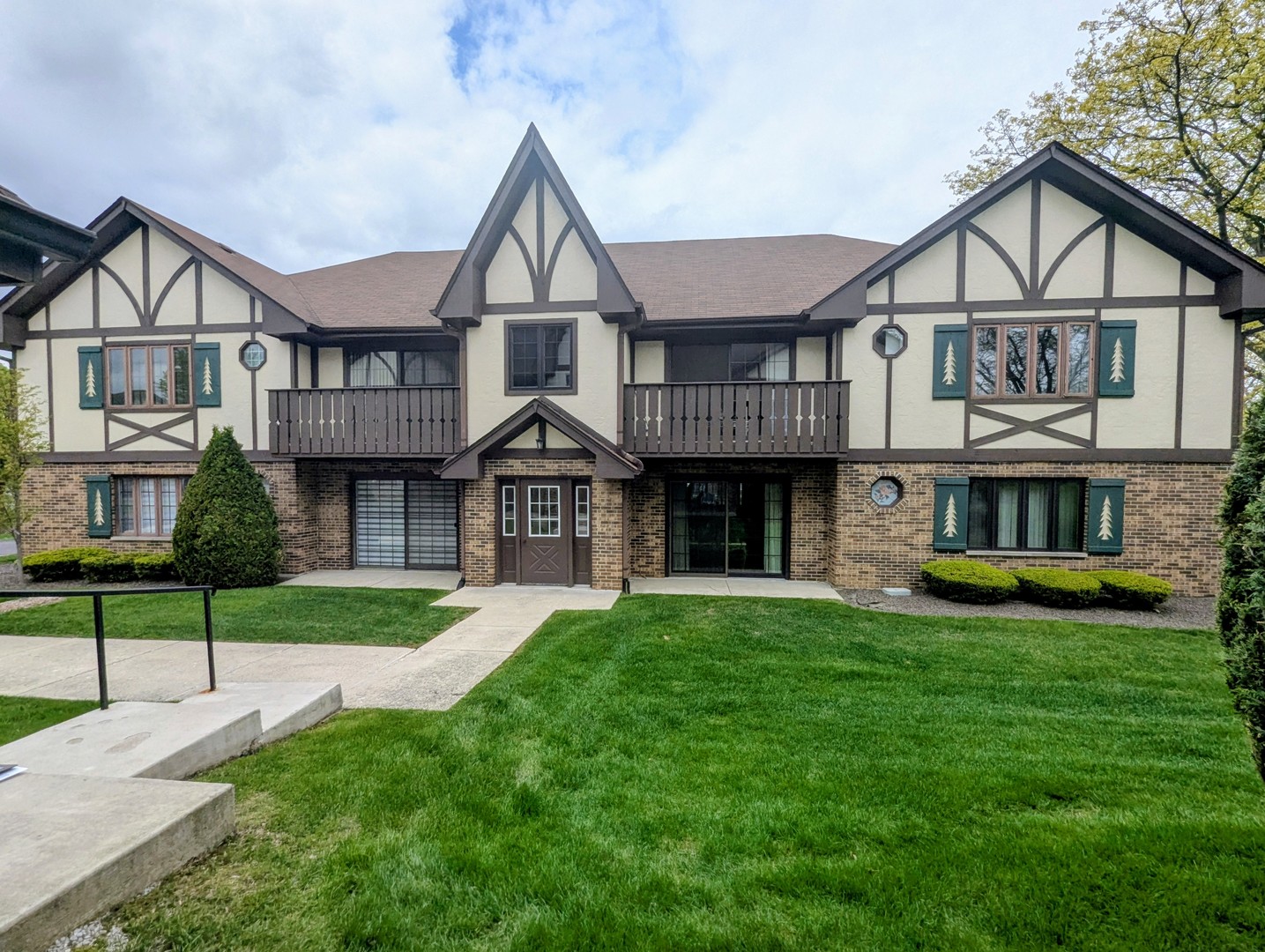 11511 Autobahn Drive #102, Palos Park, IL 60464
