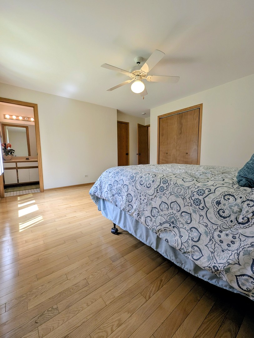 11511 Autobahn Drive #102, Palos Park, IL 60464