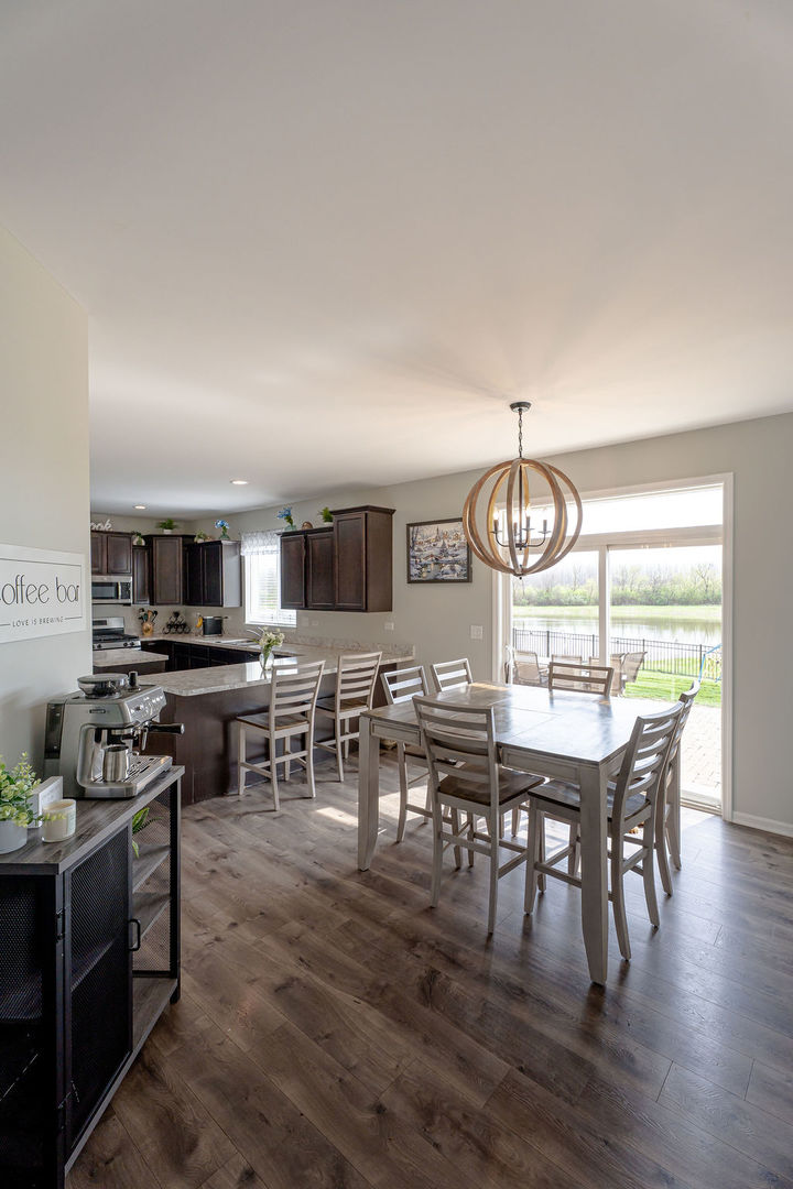 840 Wildwood Drive, Pingree Grove, IL 60140