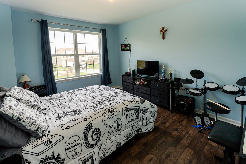 840 Wildwood Drive, Pingree Grove, IL 60140