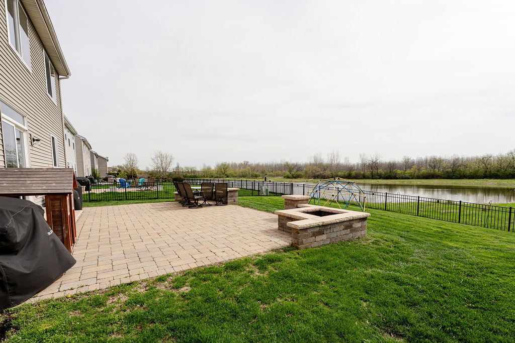 840 Wildwood Drive, Pingree Grove, IL 60140