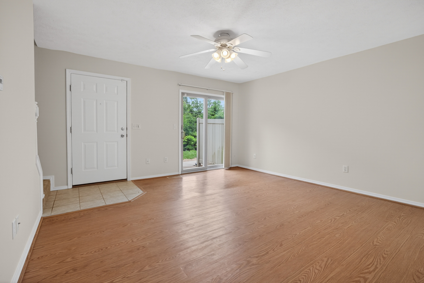 3 Ross Drive #6, Bloomington, IL 61701