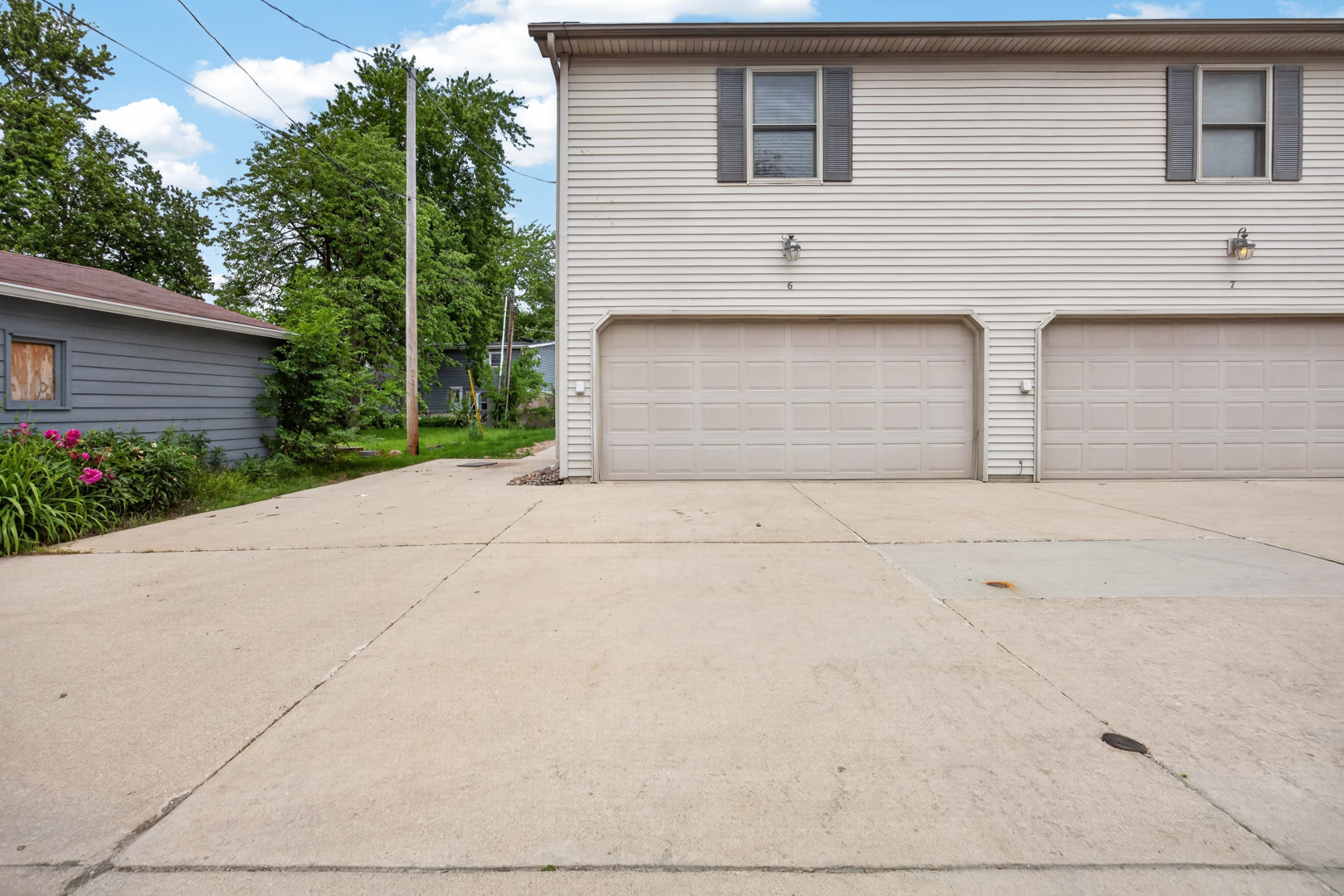 3 Ross Drive #6, Bloomington, IL 61701