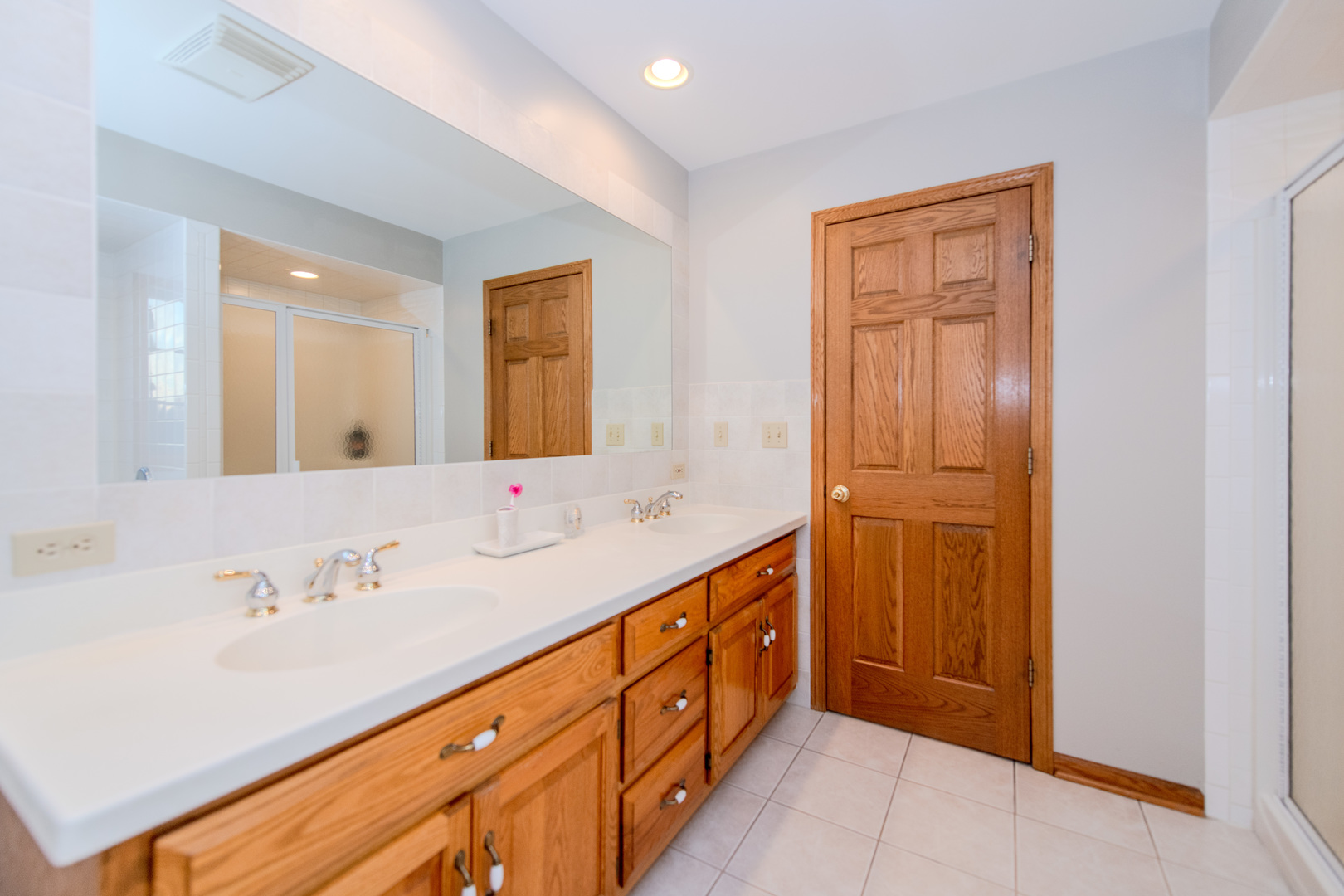 18816 S Chestnut Drive, Shorewood, IL 60404