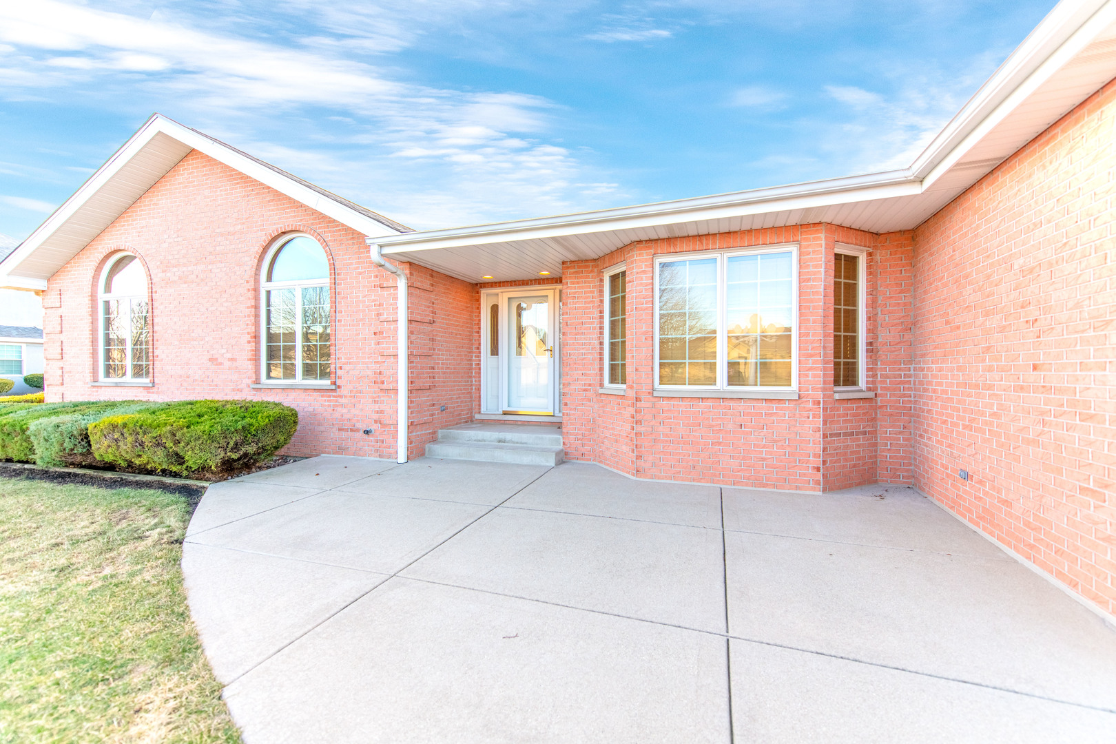 18816 S Chestnut Drive, Shorewood, IL 60404