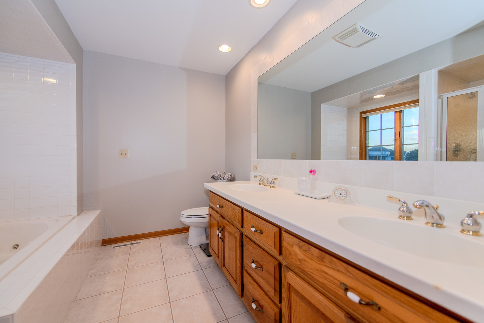 18816 S Chestnut Drive, Shorewood, IL 60404