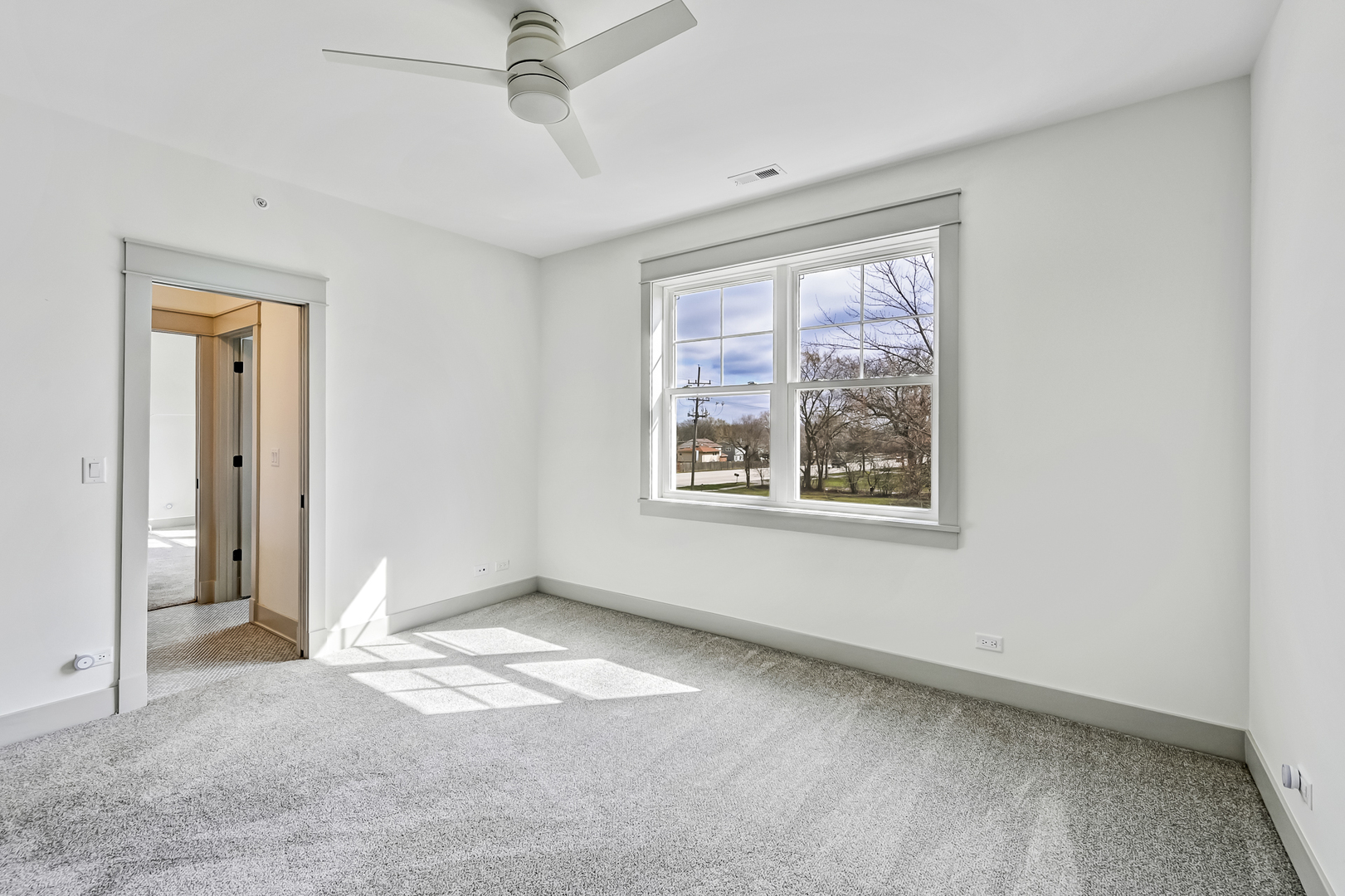 1205 RIDGE Road, Westmont, IL 60559