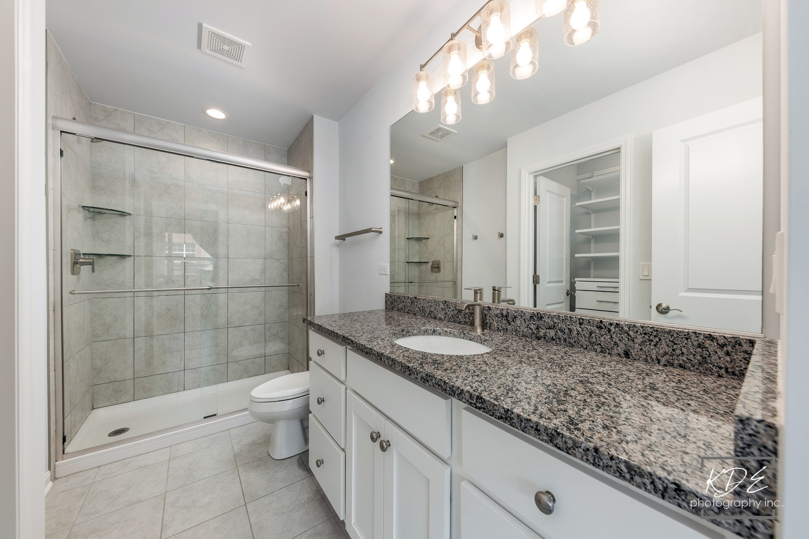 36 Woodmoor Court, Lombard, IL 60148