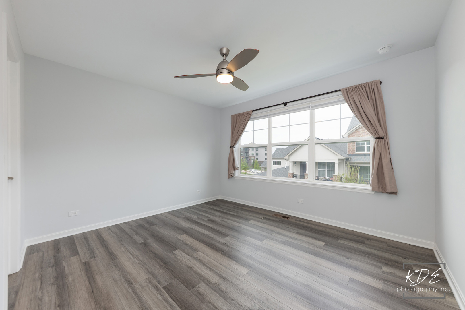 36 Woodmoor Court, Lombard, IL 60148