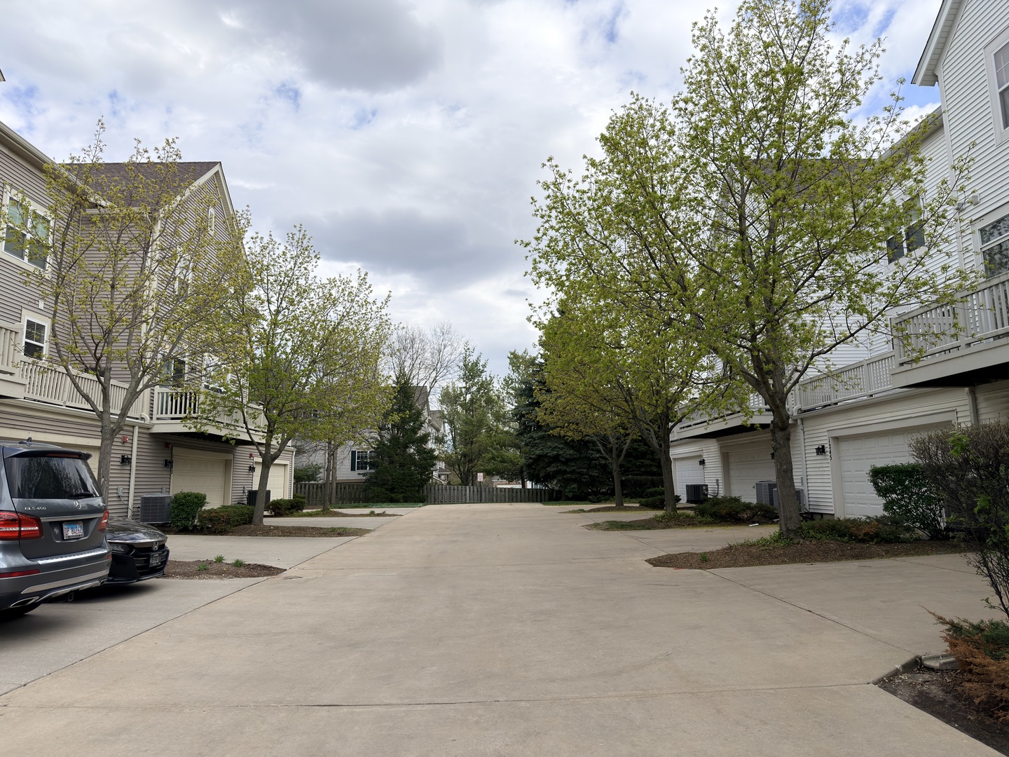 1235 Tuscany Drive, Streamwood, IL 60107