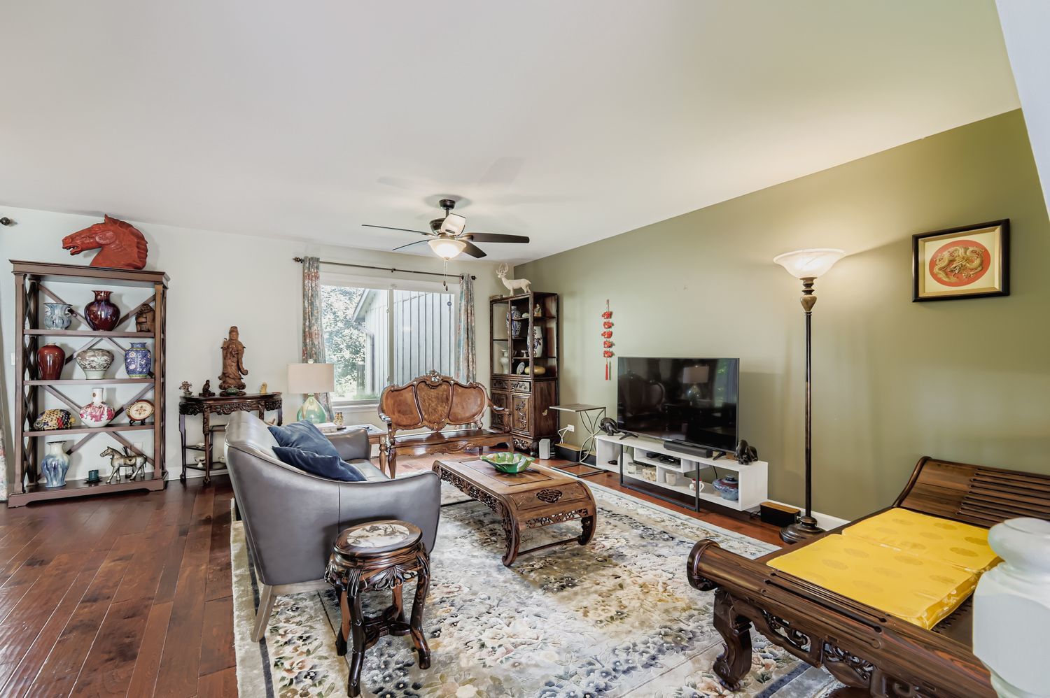 58 Portwine Road, Willowbrook, IL 60527