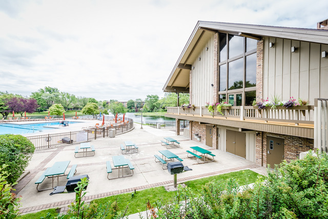 58 Portwine Road, Willowbrook, IL 60527