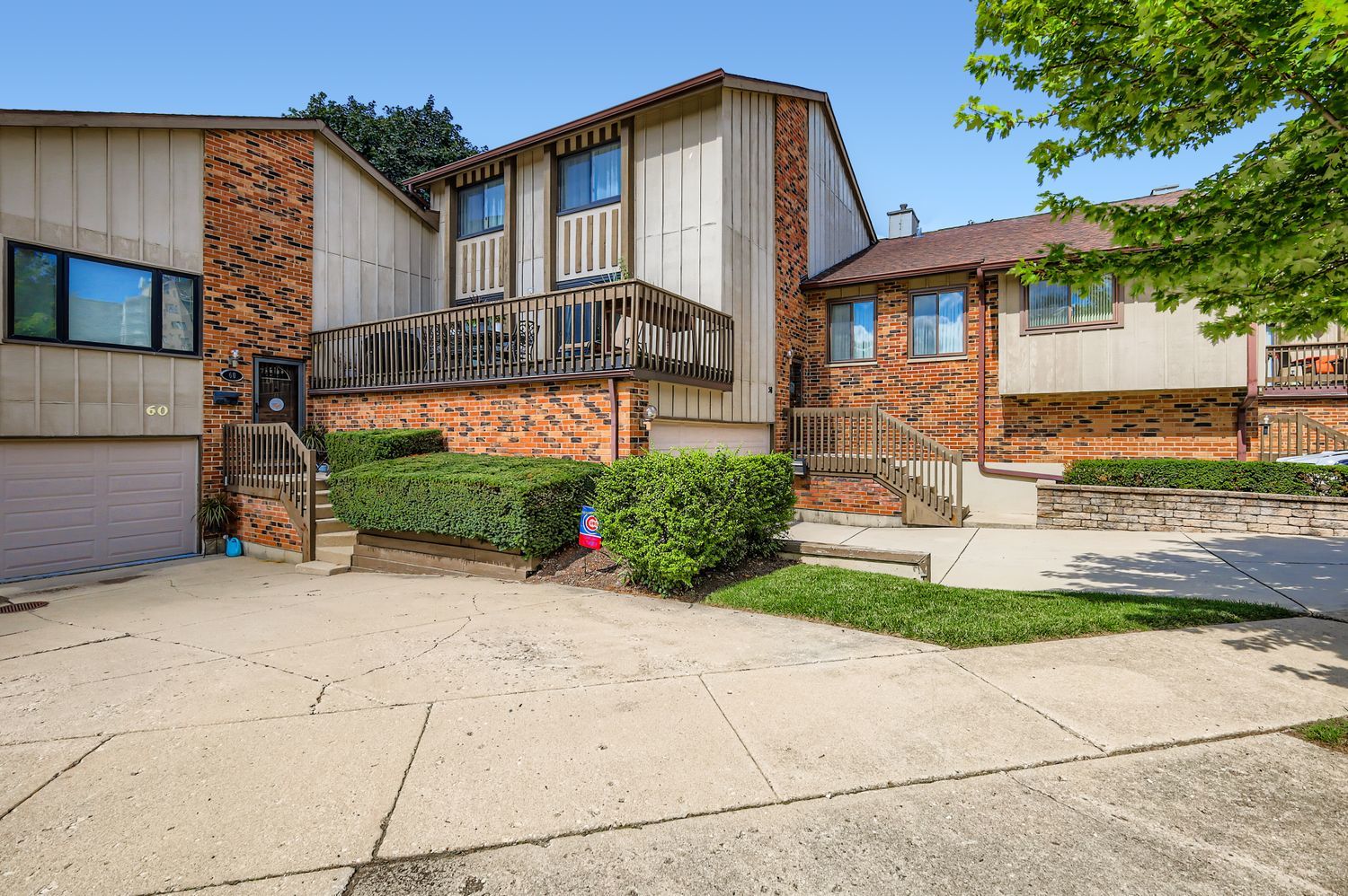 58 Portwine Road, Willowbrook, IL 60527