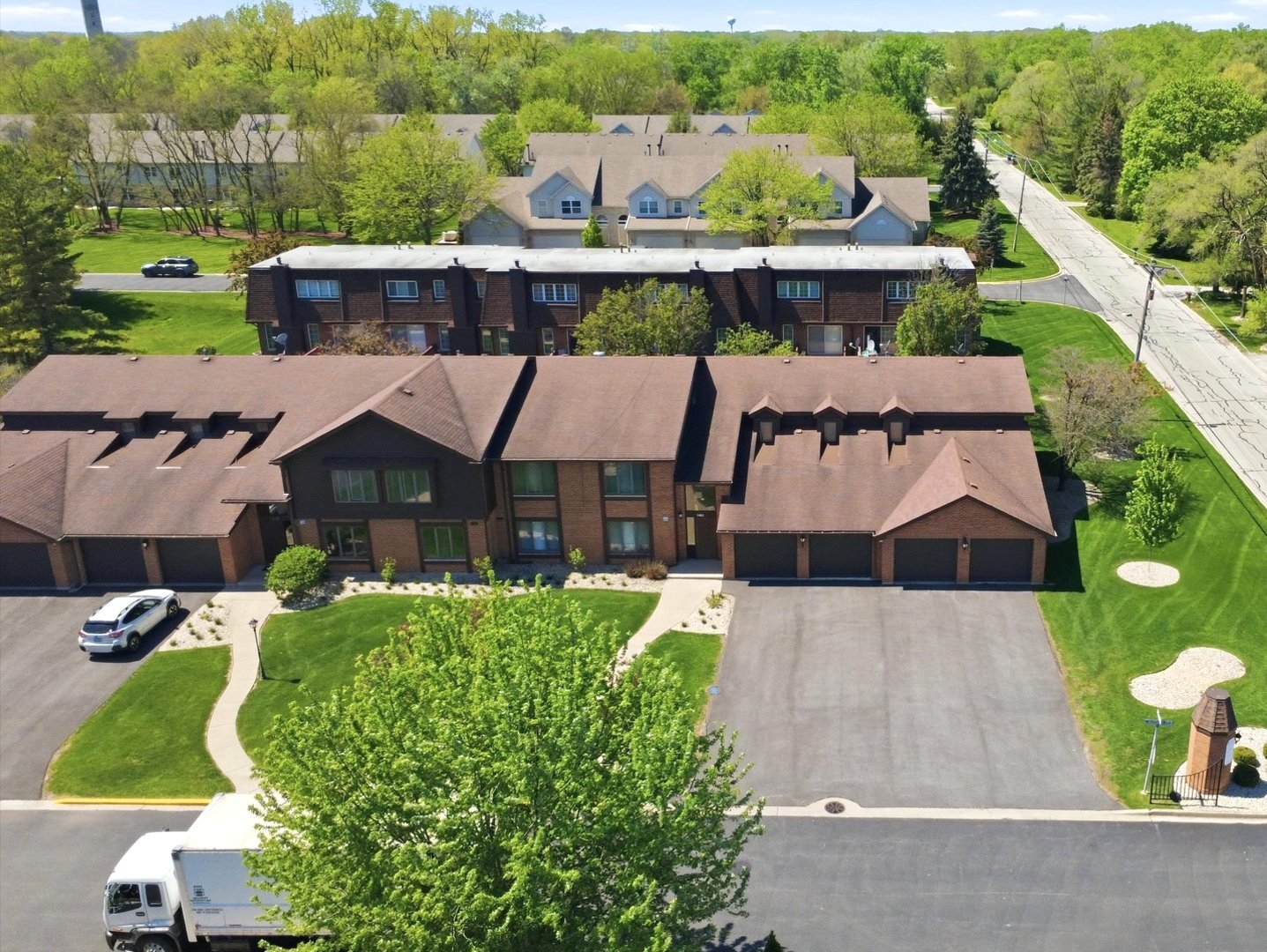 1402 WOODHOLLOW Drive #1A, Flossmoor, IL 60422