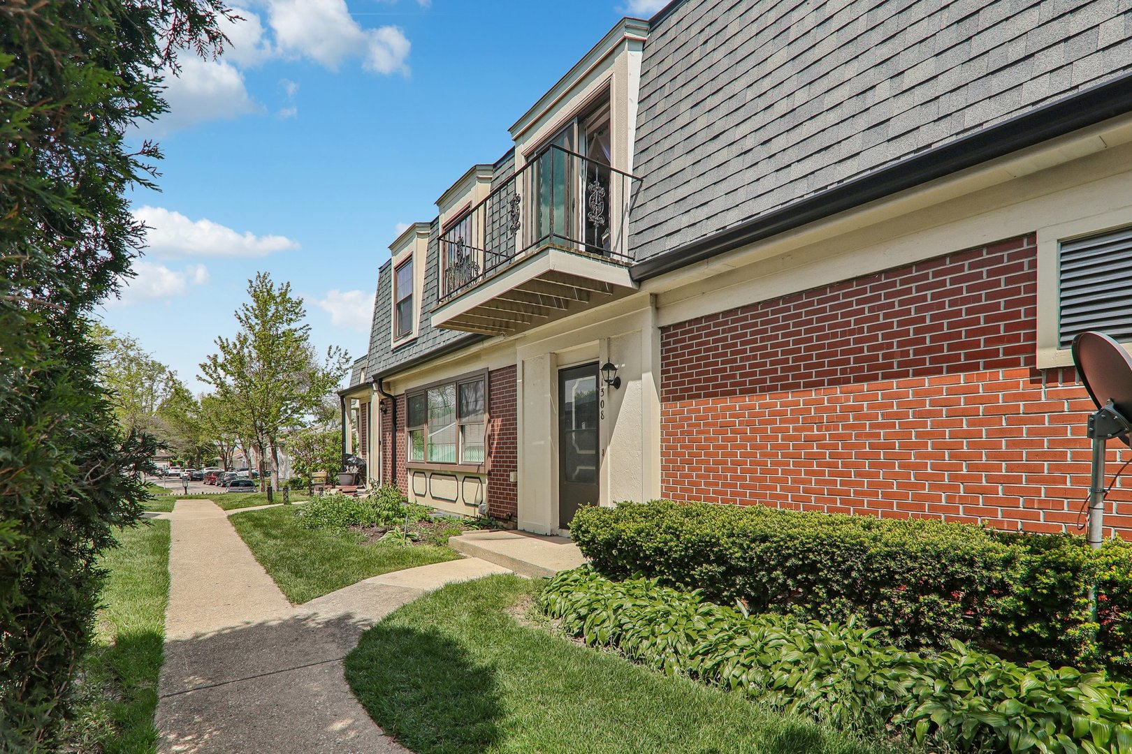 1308 Inverrary Lane #16D, Palatine, IL 60074