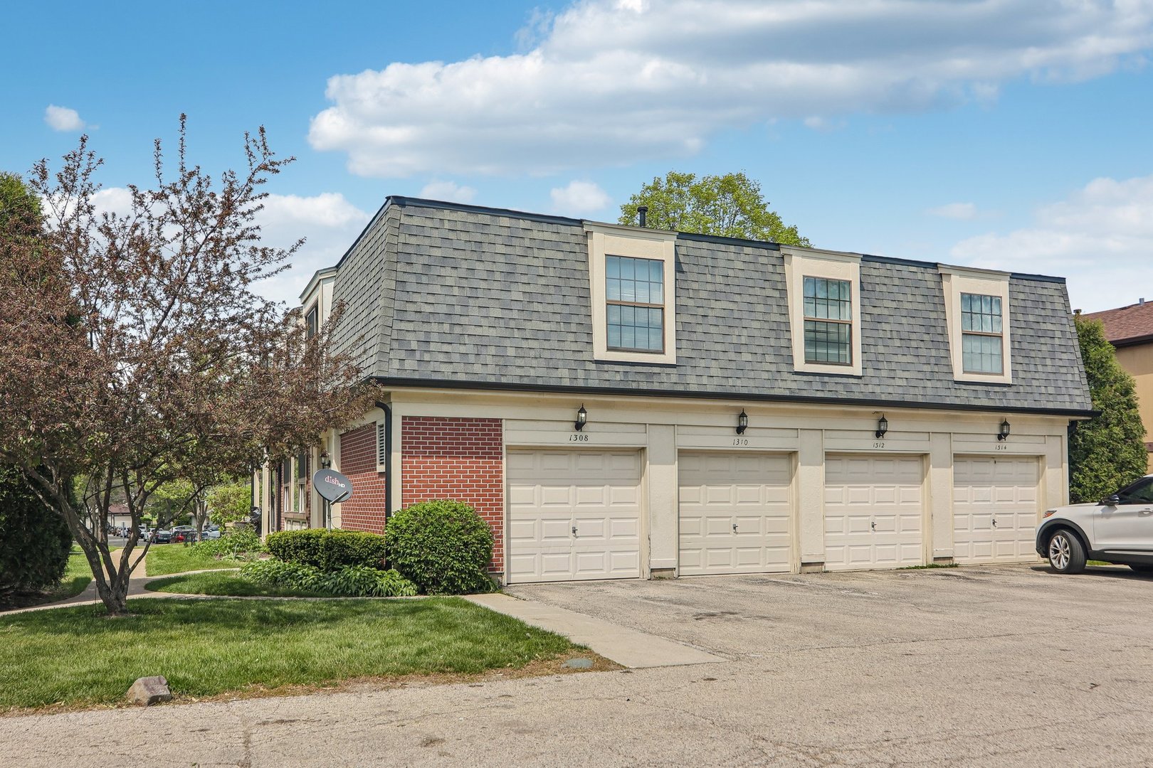 1308 Inverrary Lane #16D, Palatine, IL 60074