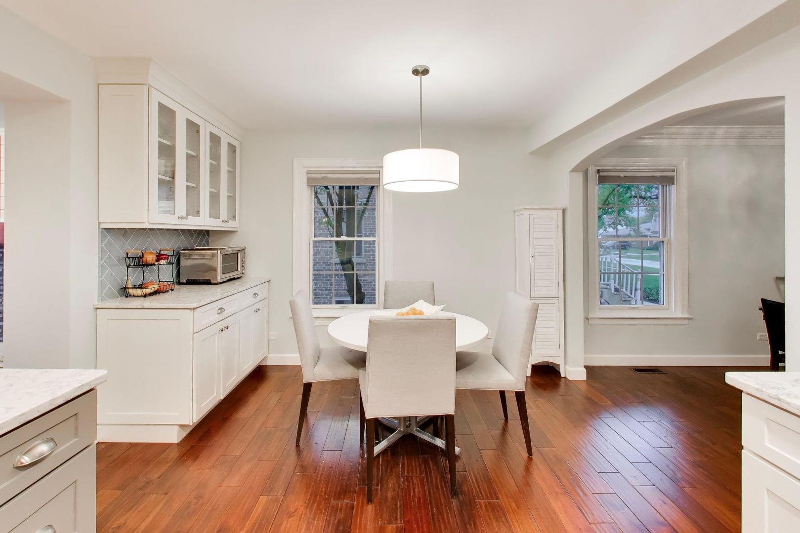 4413 Harvey Avenue, Western Springs, IL 60558