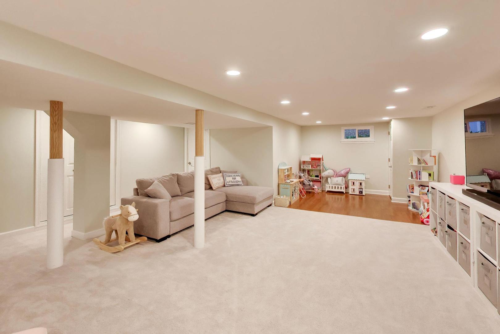 4413 Harvey Avenue, Western Springs, IL 60558