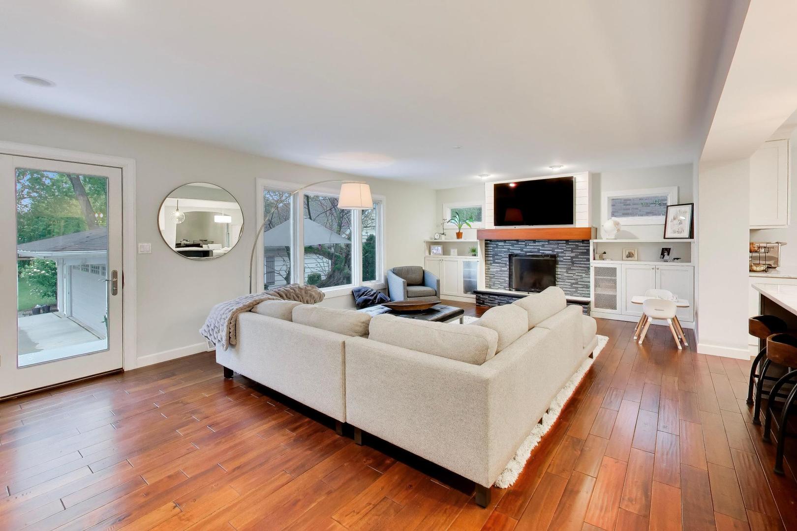 4413 Harvey Avenue, Western Springs, IL 60558