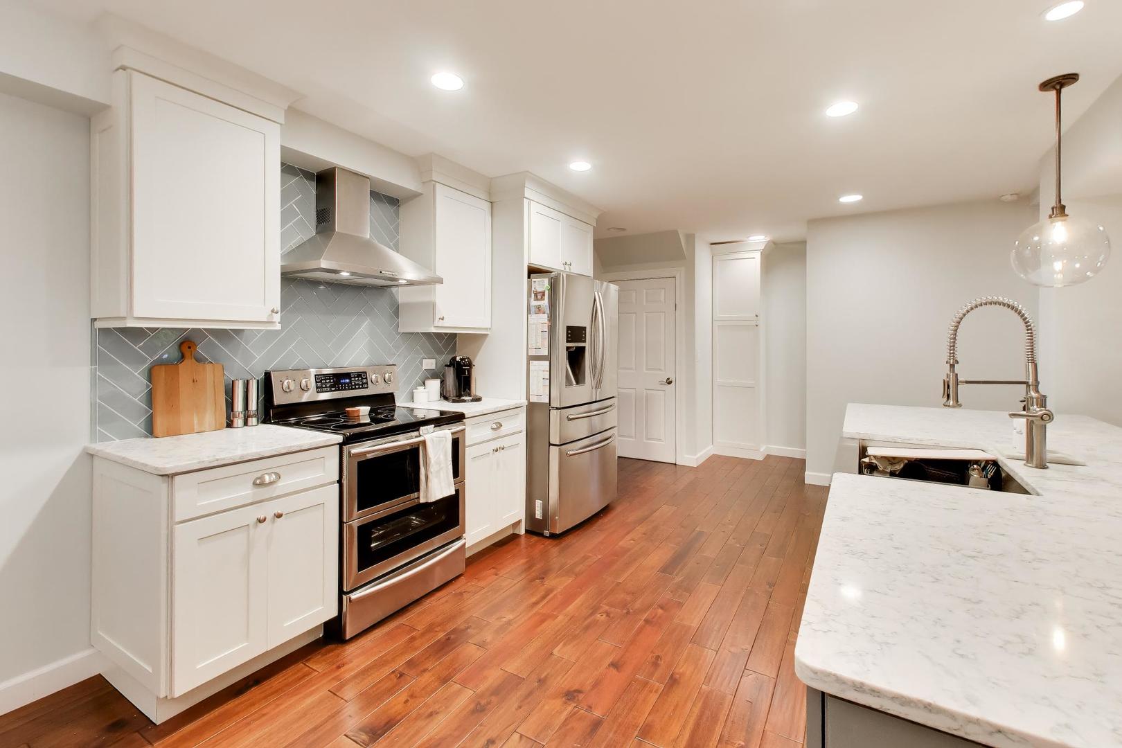 4413 Harvey Avenue, Western Springs, IL 60558