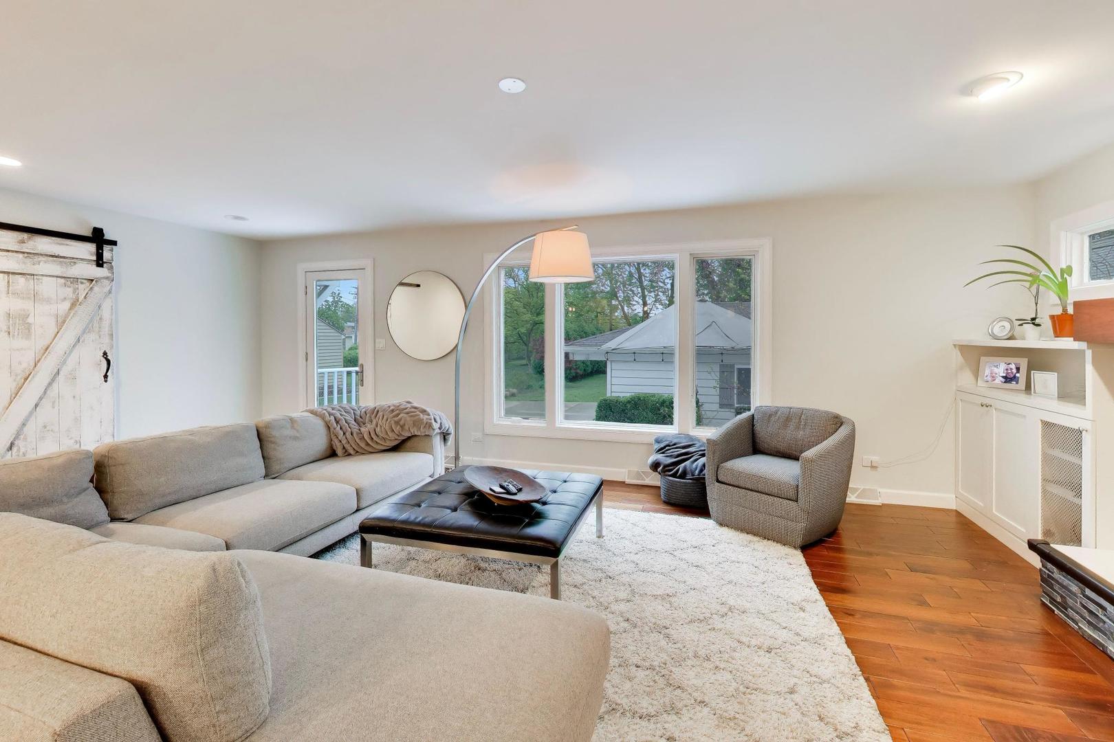 4413 Harvey Avenue, Western Springs, IL 60558