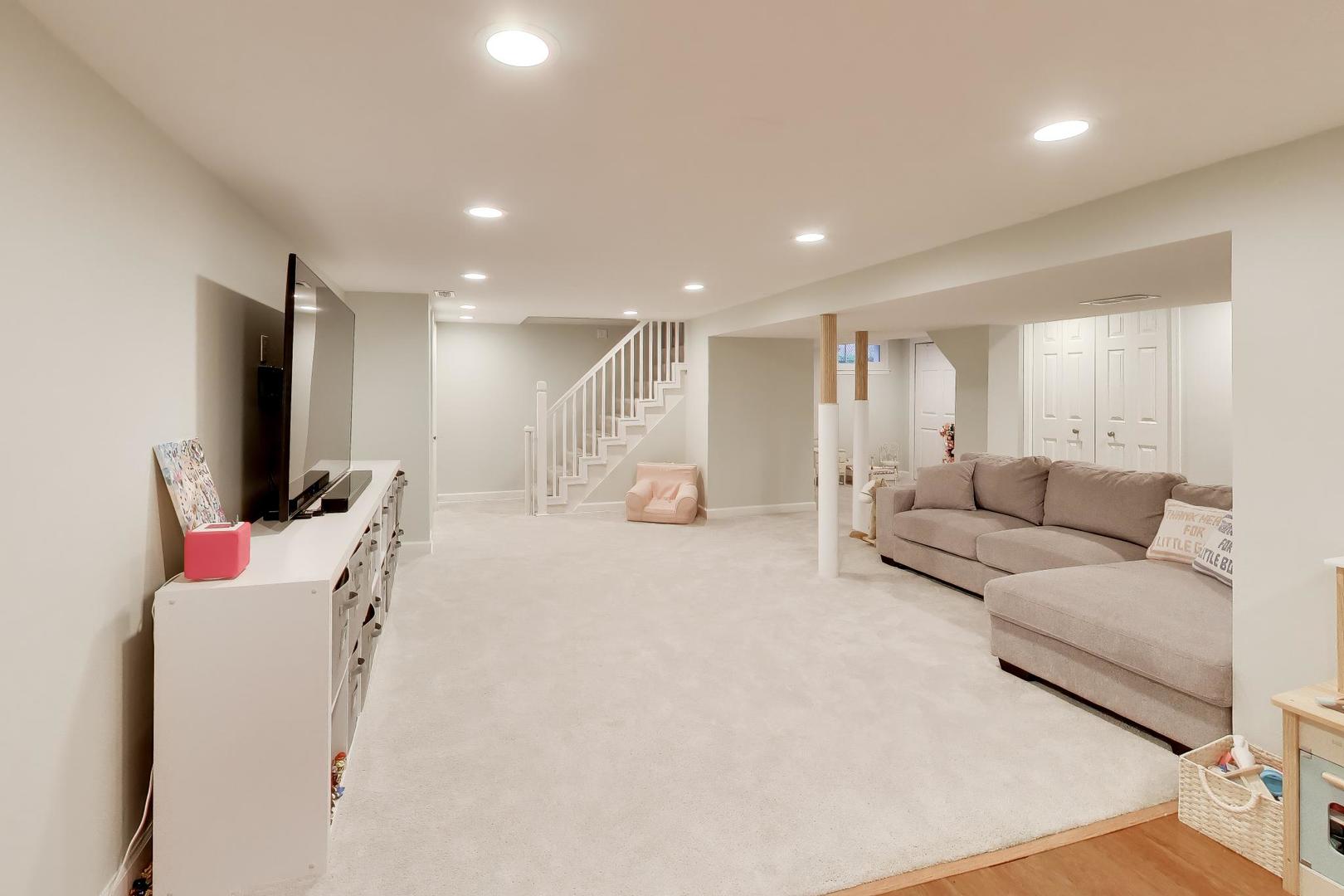 4413 Harvey Avenue, Western Springs, IL 60558