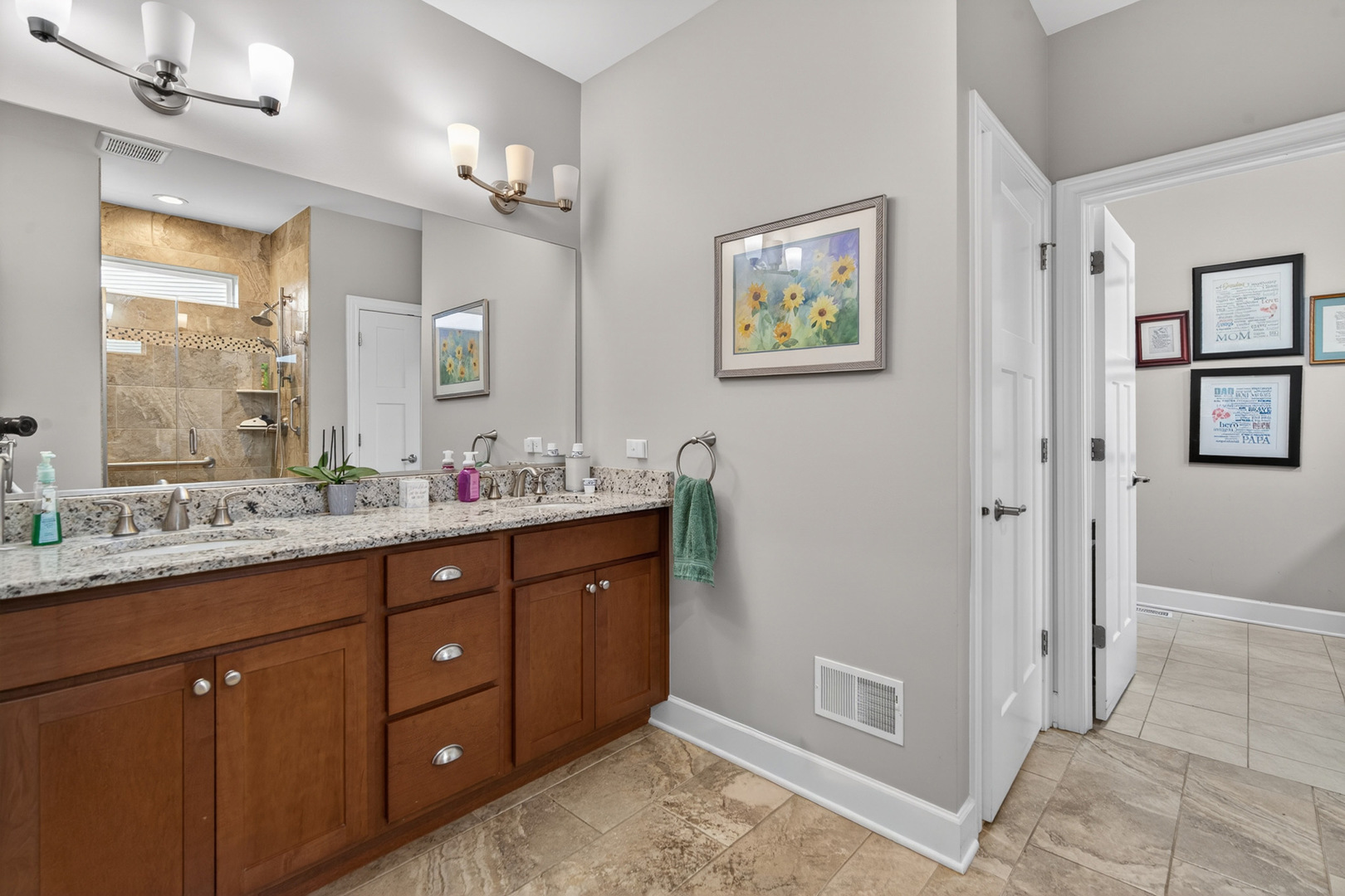 777 W Fairway Drive, Addison, IL 60101