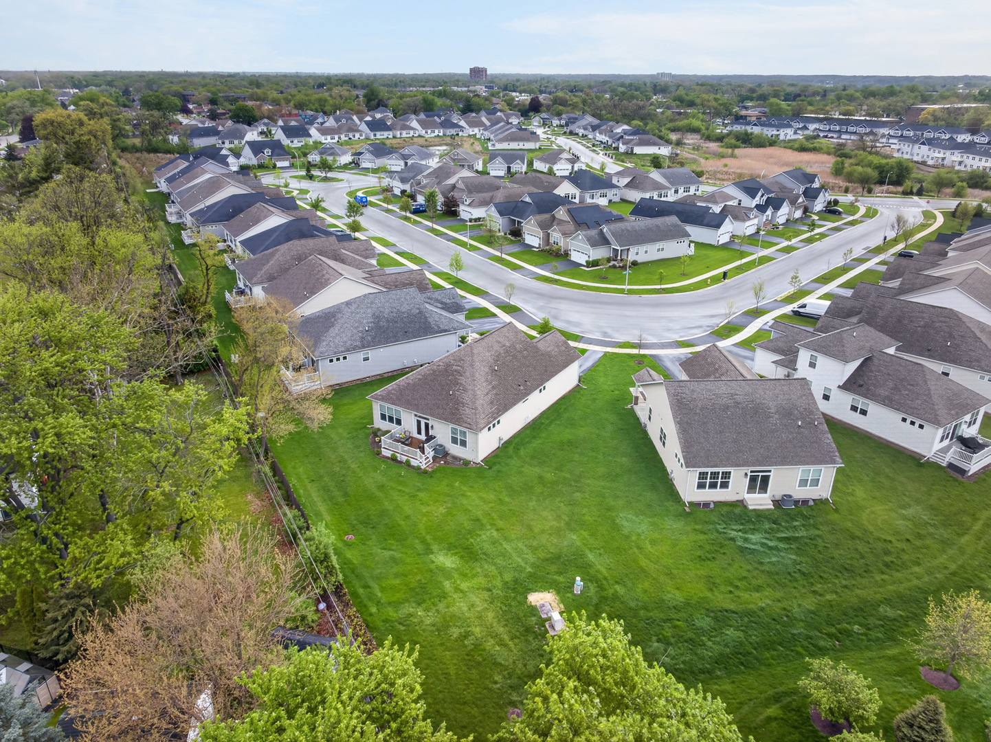 777 W Fairway Drive, Addison, IL 60101