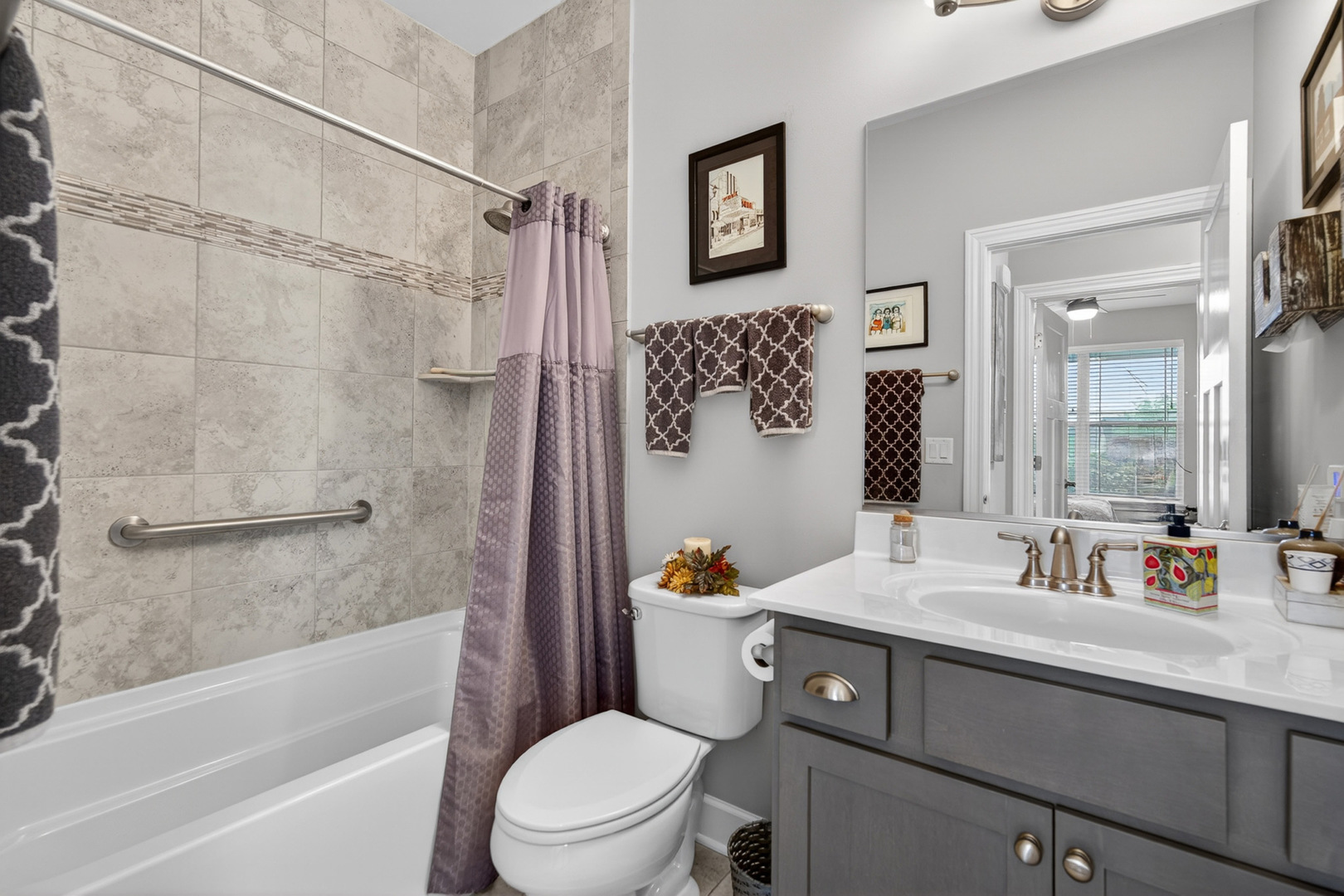 777 W Fairway Drive, Addison, IL 60101