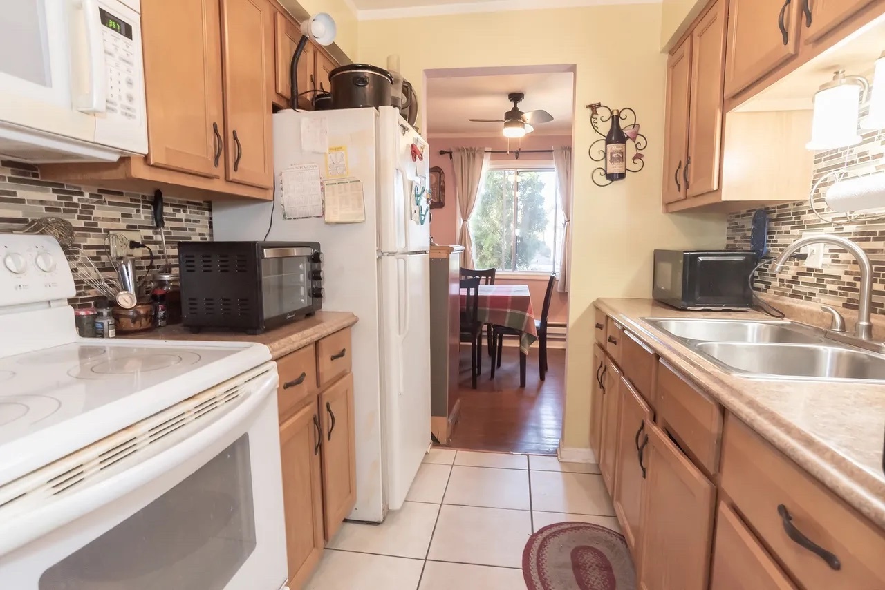 11810 S Komensky Avenue #101, Alsip, IL 60803