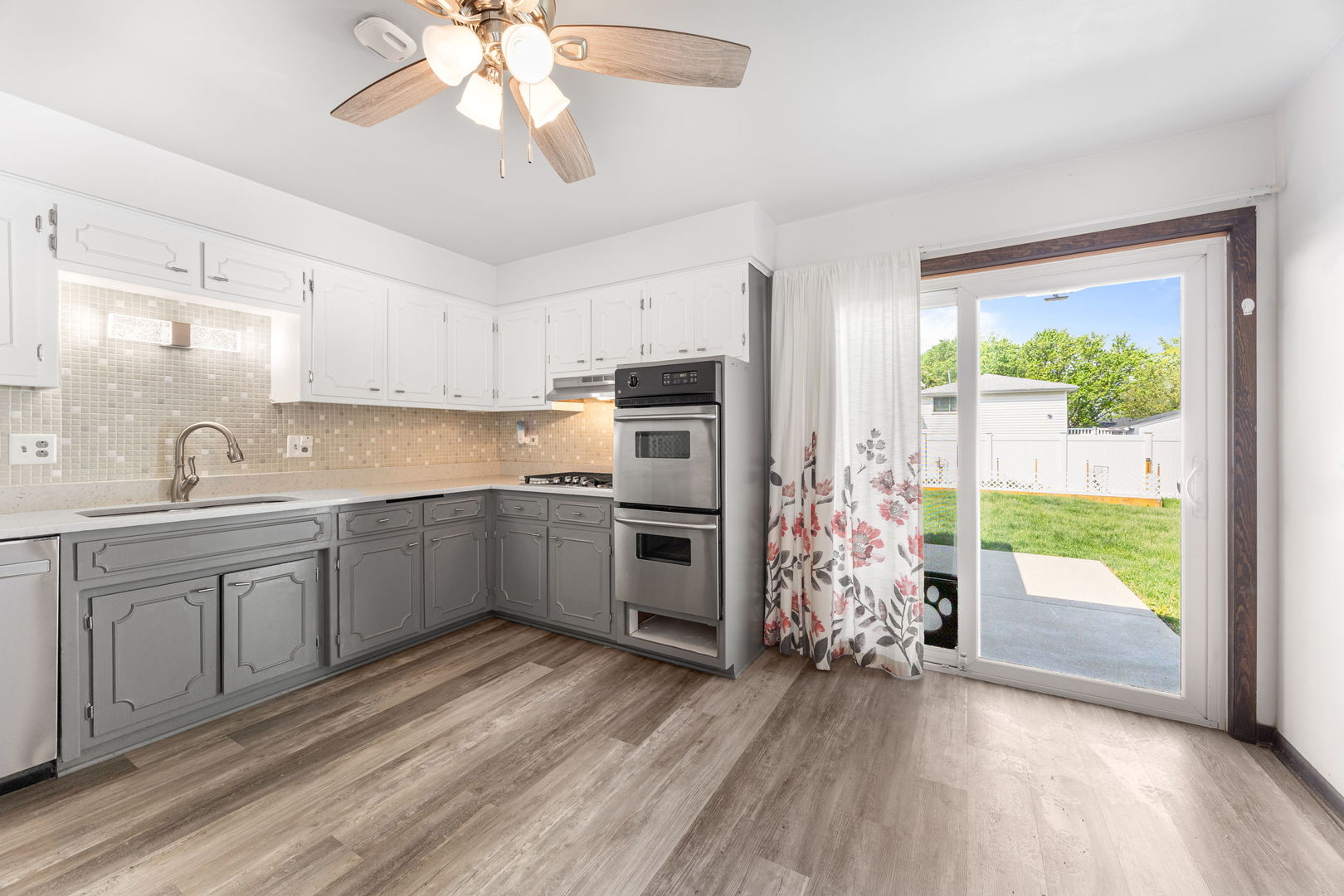 9S172 Cumnor Road, Downers Grove, IL 60516