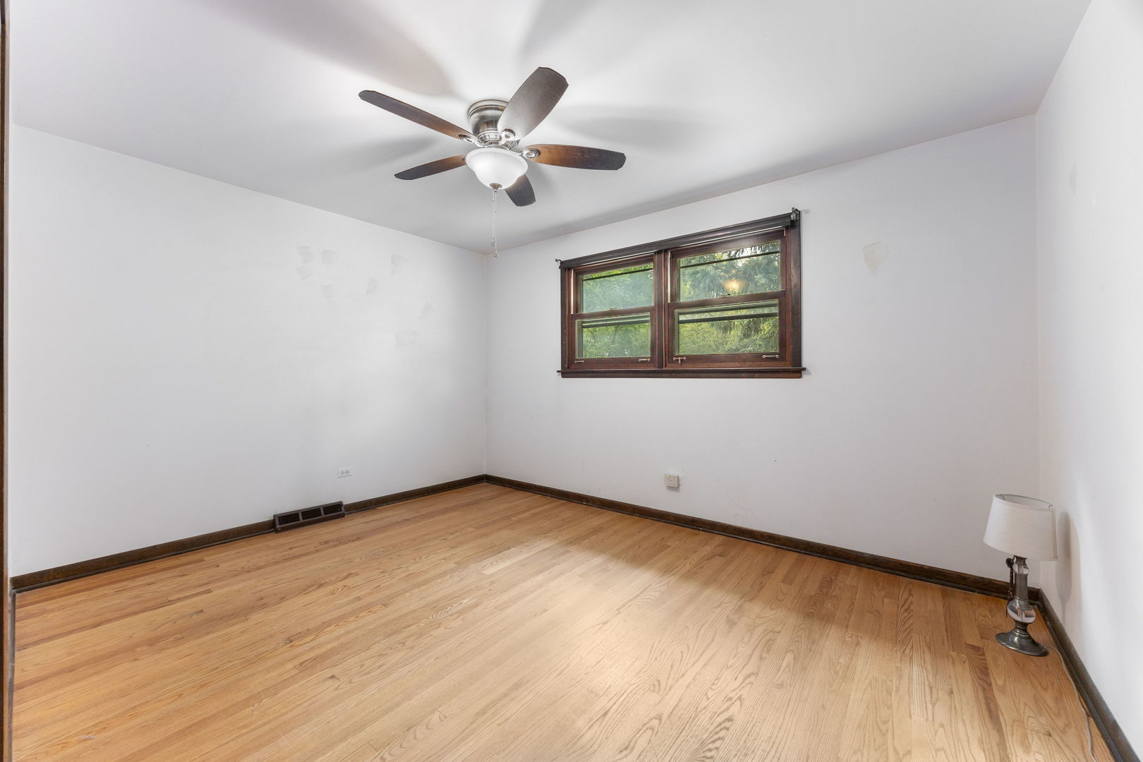9S172 Cumnor Road, Downers Grove, IL 60516