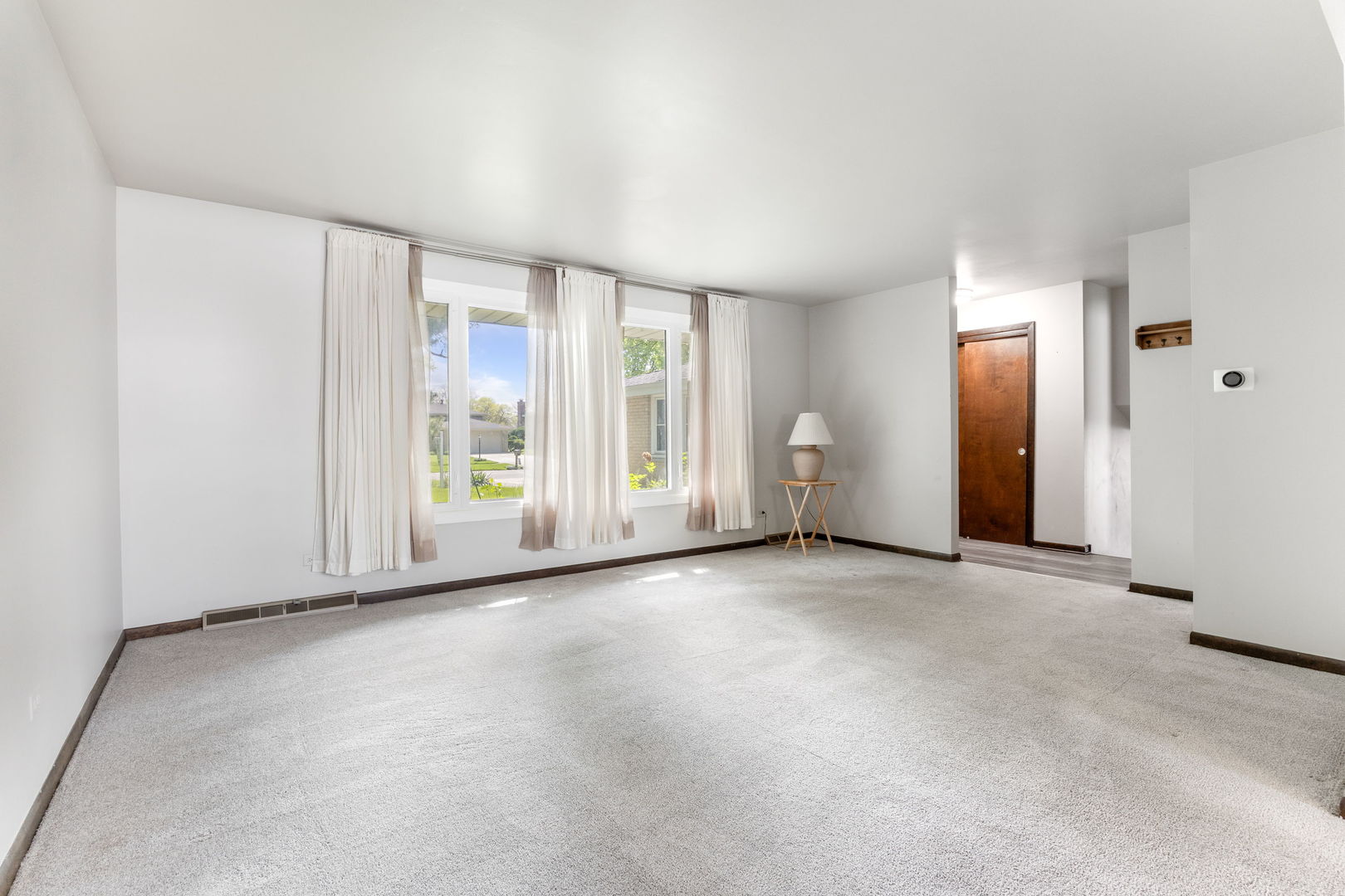 9S172 Cumnor Road, Downers Grove, IL 60516