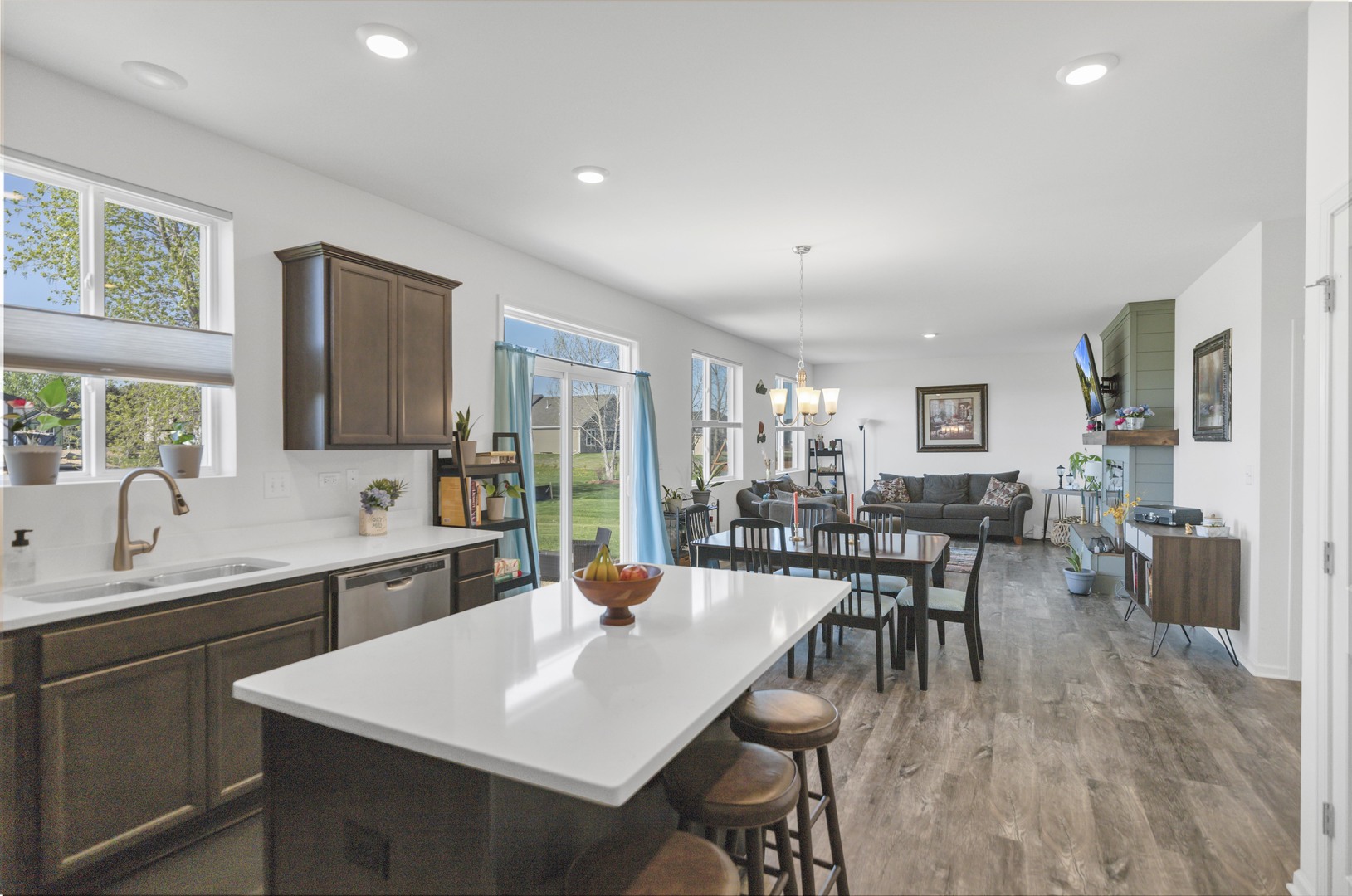 3797 Gardenia Drive, Elgin, IL 60124