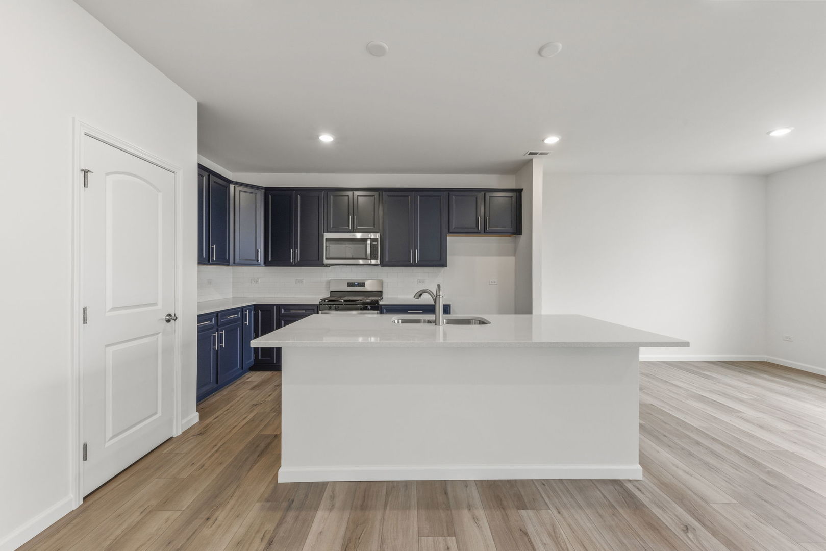 2680 Lawlor Lane, Naperville, IL 60564