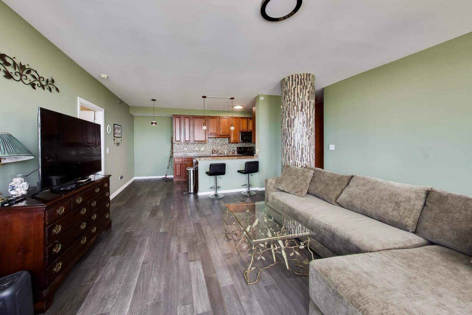 1255 S State Street #1302, Chicago, IL 60605