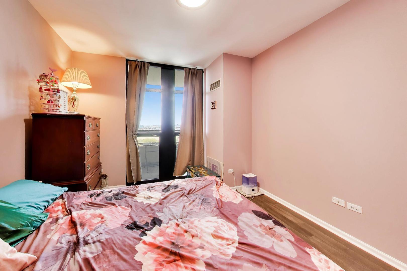 1255 S State Street #1302, Chicago, IL 60605