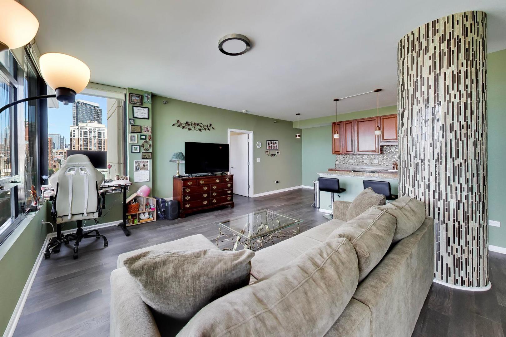 1255 S State Street #1302, Chicago, IL 60605