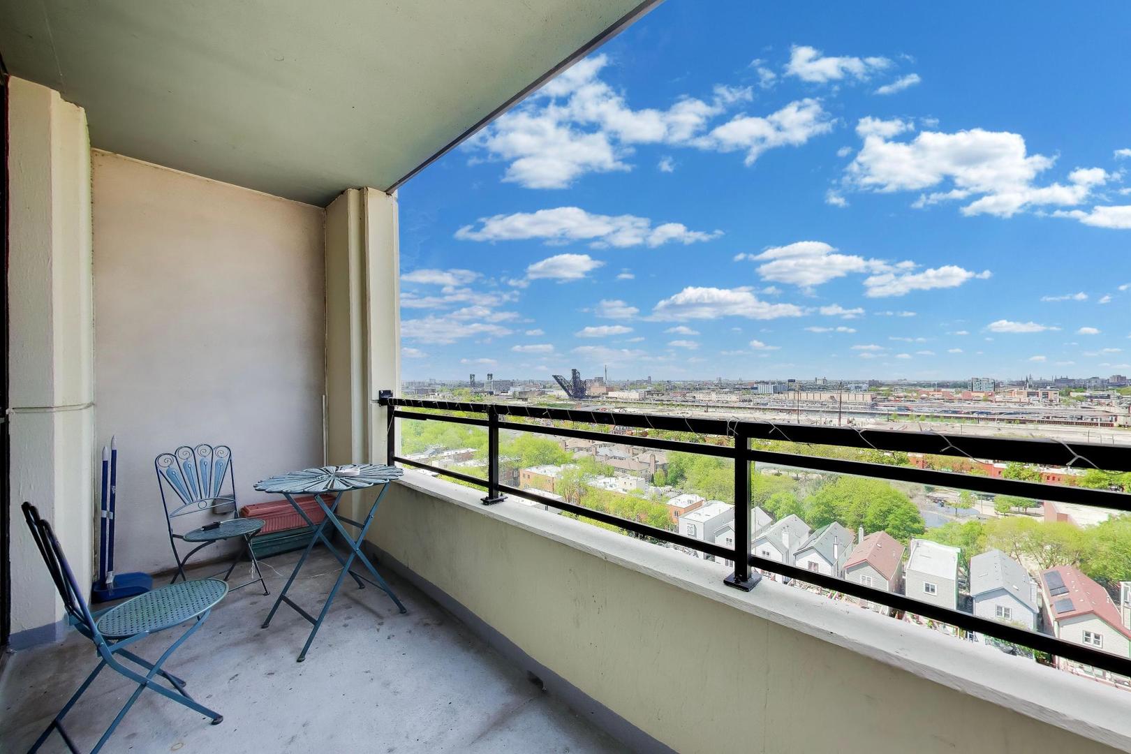 1255 S State Street #1302, Chicago, IL 60605