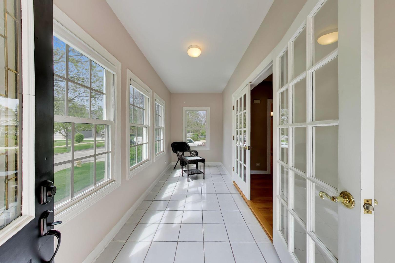 171 E Cayuga Avenue, Elmhurst, IL 60126