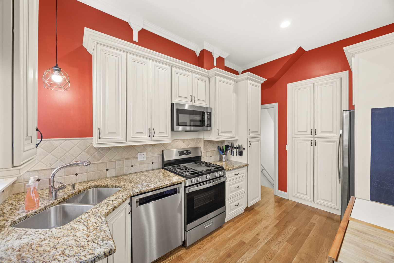 2142 W Bowler Street, Chicago, IL 60612