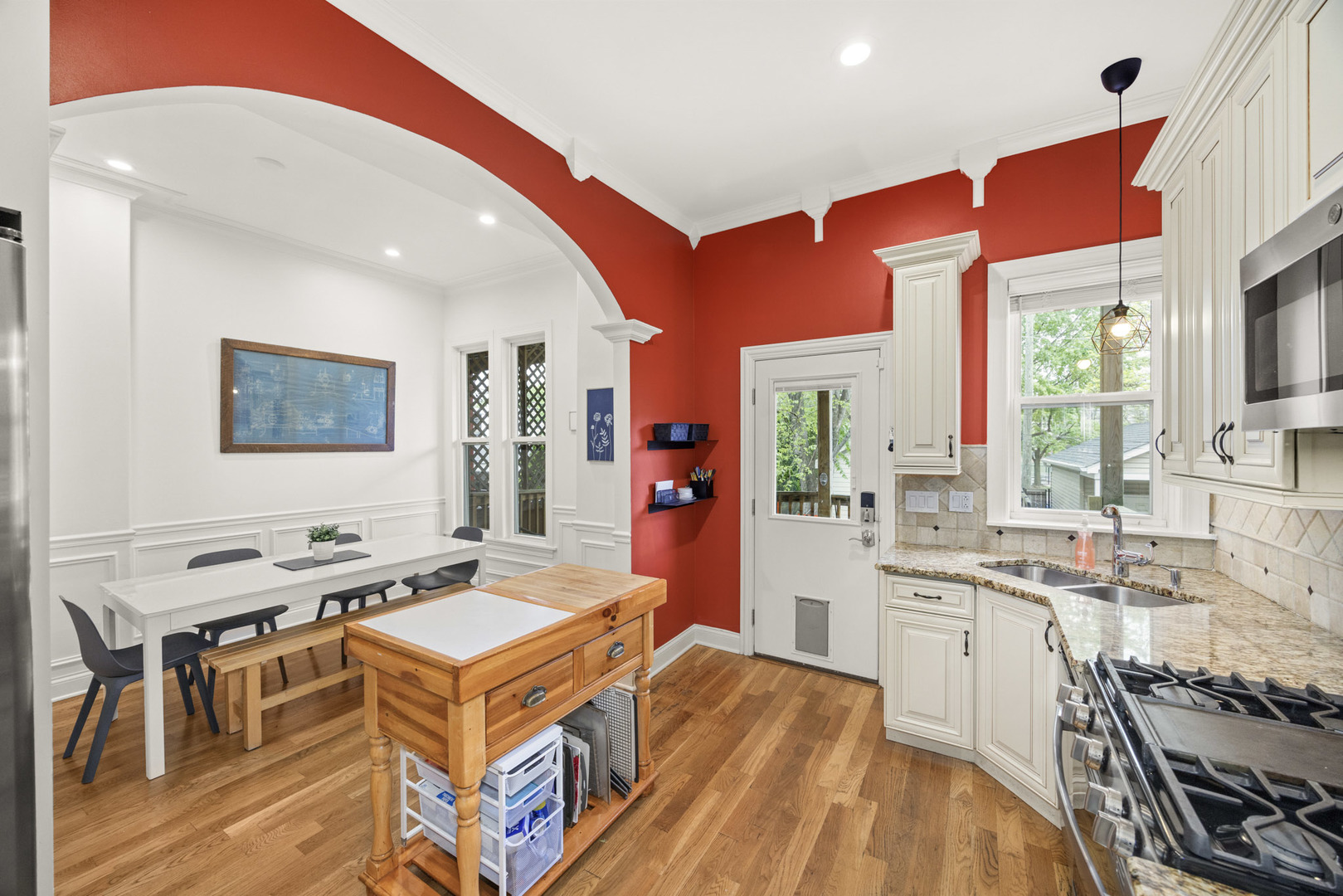 2142 W Bowler Street, Chicago, IL 60612